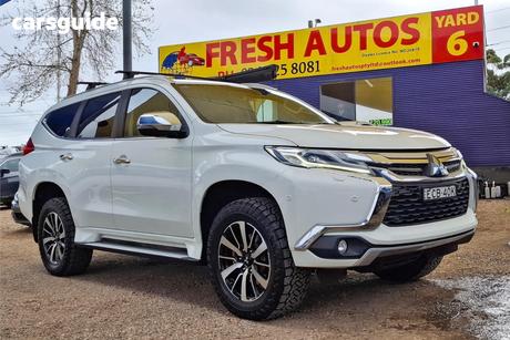 White 2017 Mitsubishi Pajero Sport Wagon Exceed (4X4) 7 Seat