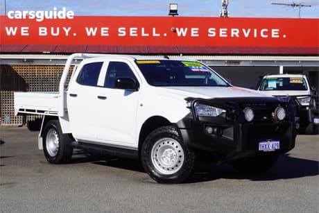 White 2023 Isuzu D-MAX Crew Cab Chassis Sx (4X4)