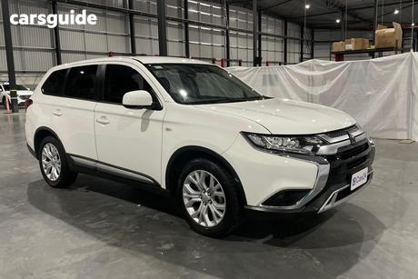White 2021 Mitsubishi Outlander Wagon Es 7 Seat (2Wd)