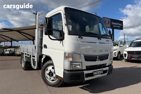 White 2017 Mitsubishi Canter Ute Tray 515