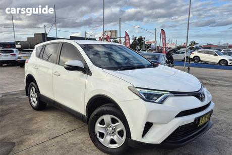 White 2017 Toyota RAV4 Wagon Gx (4X4)