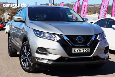 Grey 2021 Nissan Qashqai Wagon St-L
