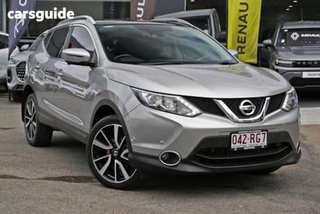 Silver 2015 Nissan Qashqai Wagon Ti (4X2)