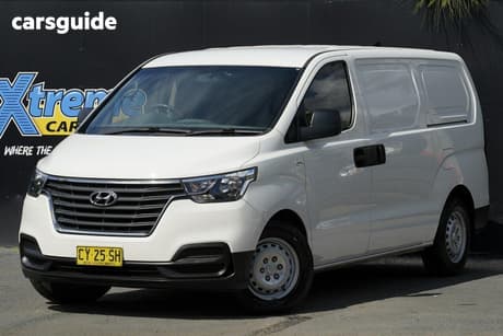 White 2020 Hyundai Iload Commercial TQ4