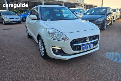 White 2023 Suzuki Swift Hatchback Gl Shadow