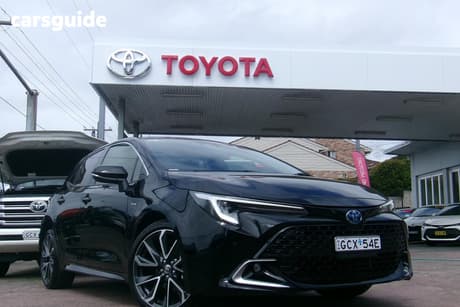 Black 2025 Toyota Corolla Hatchback Zr Hybrid