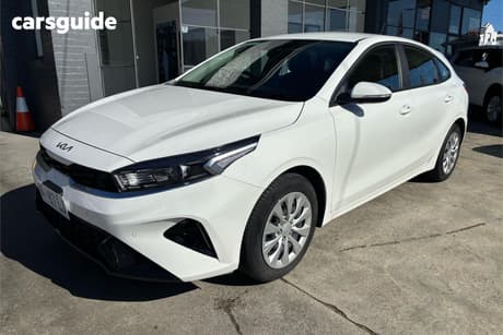 White 2024 Kia Cerato Hatchback S