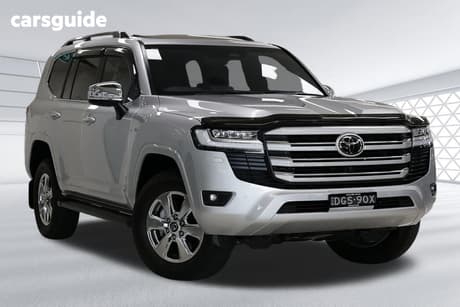 Silver 2025 Toyota Landcruiser Wagon Lc300 Sahara (4X4)