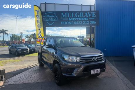 Grey 2015 Toyota Hilux Dual Cab Chassis Sr (4X4)