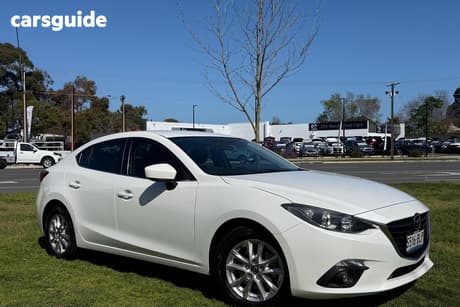 White 2016 Mazda 3 Sedan Maxx