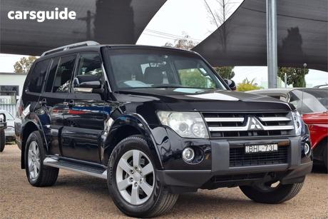 Black 2008 Mitsubishi Pajero Wagon Vr-X Le