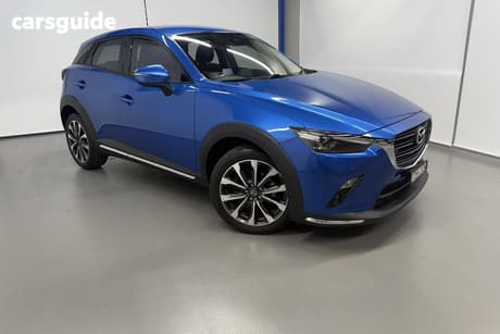 White 2015 Mazda 3 Hatchback Touring