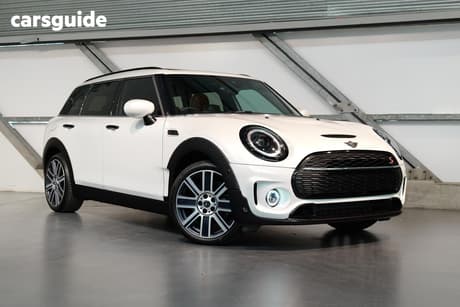 White 2023 Mini Clubman Wagon Cooper S Classic