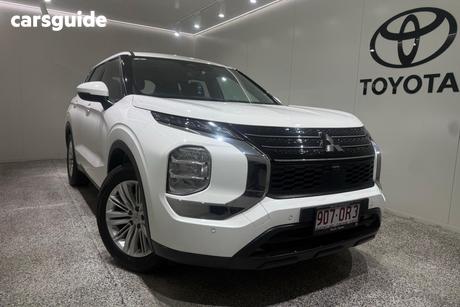 White 2023 Mitsubishi Outlander Wagon Es 5 Seat (2Wd)