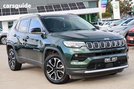 Green 2022 Jeep Compass Wagon Limited (4X4)