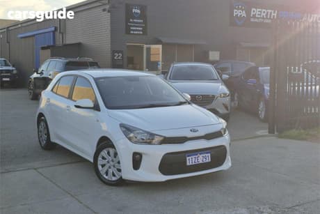 White 2019 Kia RIO Hatchback S