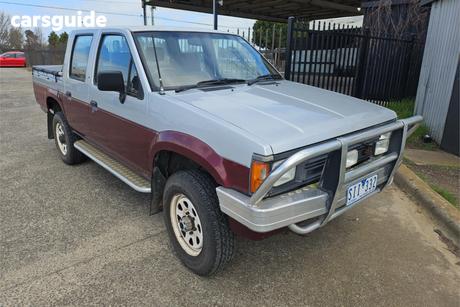 Silver 1989 Nissan Navara Dual Cab Pick-up St