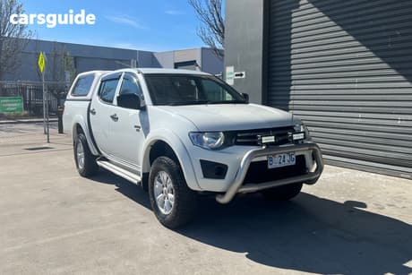 White 2010 Mitsubishi Triton Double Cab Utility Gl-R (4X4)