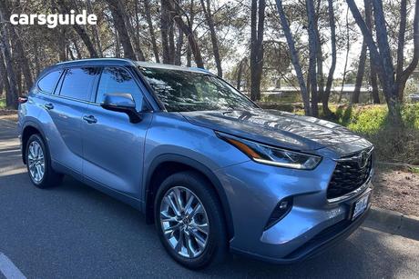 Blue 2022 Toyota Kluger Wagon Grande Awd