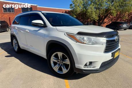 White 2016 Toyota Kluger Wagon Grande (4X4)