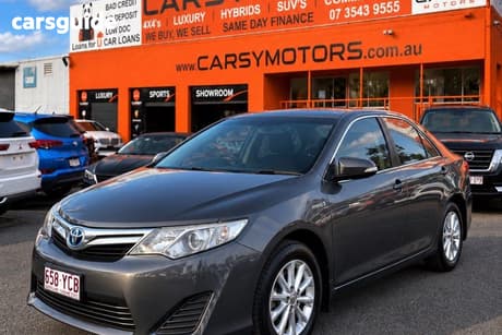 Grey 2012 Toyota Camry Sedan Hybrid H