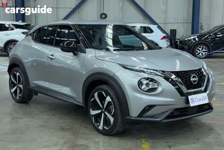 Silver 2023 Nissan Juke Hatchback St-L+