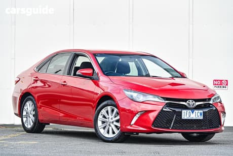 Red 2015 Toyota Camry Sedan Atara S