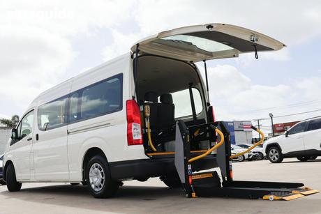 White 2023 Toyota HiAce Bus Slwb Commuter (12 Seats)