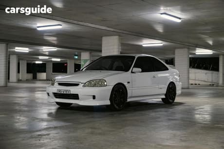 White 2000 Honda Civic Coupe EM1 WITH B18C2