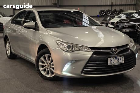 Silver 2016 Toyota Camry Sedan Altise