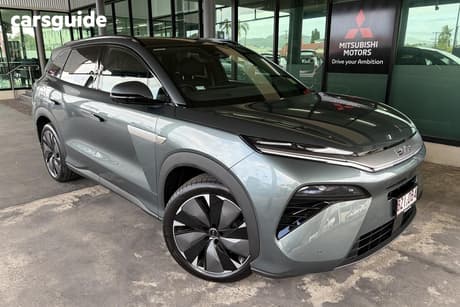 Green 2025 BYD Sealion 8 SUV