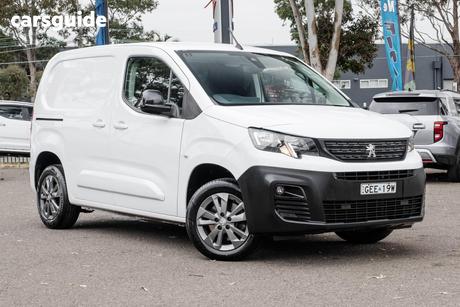 White 2022 Peugeot Partner Van Pro Swb