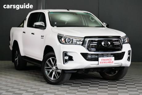White 2019 Toyota Hilux Double Cab Pick Up Sr5 (4X4)