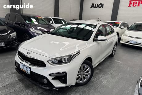 White 2019 Kia Cerato Hatchback S (Av)