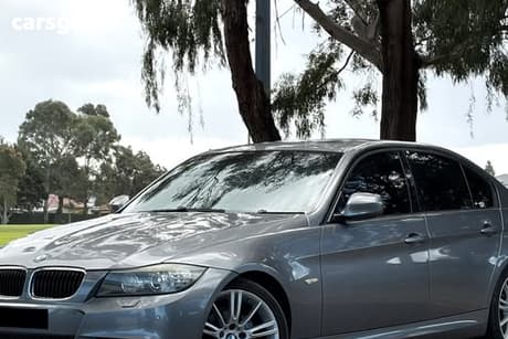 Grey 2010 BMW 320I Sedan Lifestyle