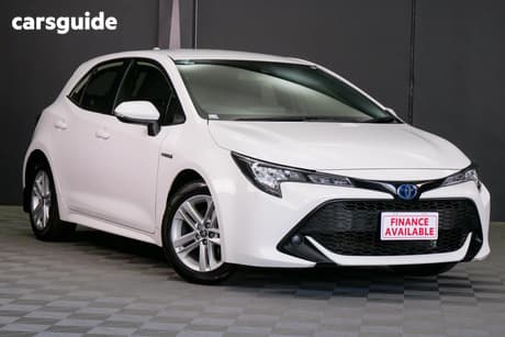 White 2020 Toyota Corolla Hatchback Ascent Sport (Hybrid)