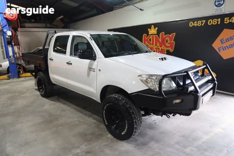 White 2010 Toyota Hilux Dual Cab Pick-up Sr (4X4)