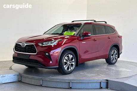 Red 2022 Toyota Kluger SUV
