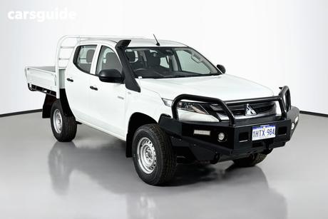 White 2022 Mitsubishi Triton Double Cab Chassis Glx (4X4)