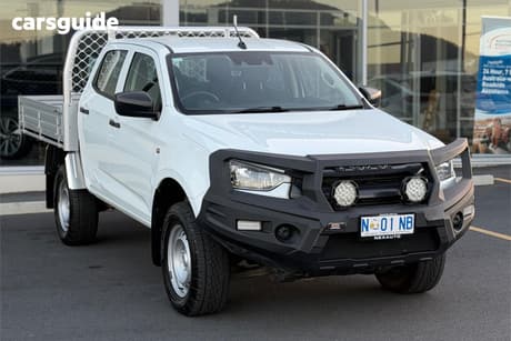 White 2023 Isuzu D-MAX Crew Cab Chassis Sx (4X4)