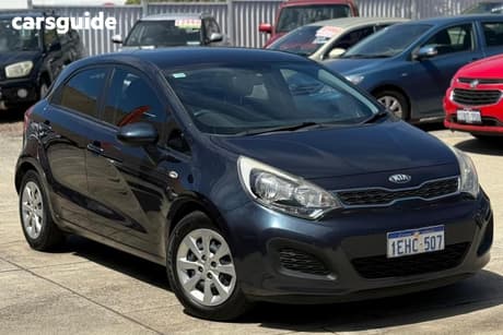 Blue 2013 Kia RIO Hatchback S