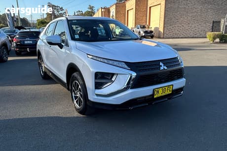White 2024 Mitsubishi Eclipse Cross Wagon Es (2Wd)