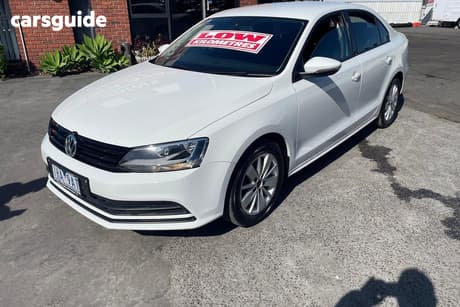 White 2016 Volkswagen Jetta Sedan 118 Tsi Trendline