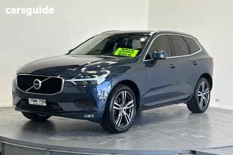 Blue 2018 Volvo XC60 Wagon T5 Momentum