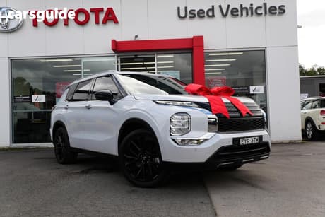 2023 Mitsubishi Outlander Wagon Ls Black Edition 7 Seat (2Wd)