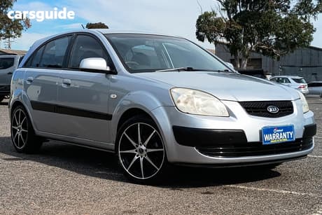 Silver 2008 Kia RIO Hatchback Lx
