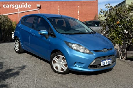 Blue 2009 Ford Fiesta Hatchback Lx