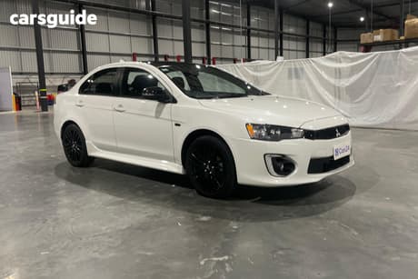 White 2017 Mitsubishi Lancer Sedan Black Edition (Es)