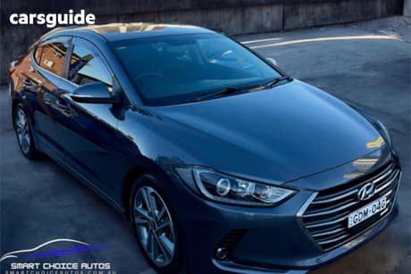 Grey 2017 Hyundai Elantra Sedan Elite 2.0 Mpi
