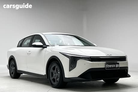 White 2025 Kia K4 Sedan S
